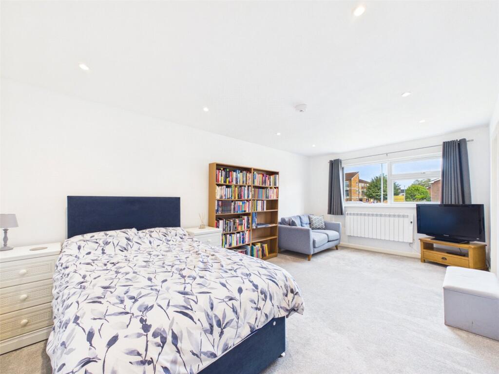 Main image of property: Golden Vale, Churchdown, Gloucester, Gloucestershire, GL3
