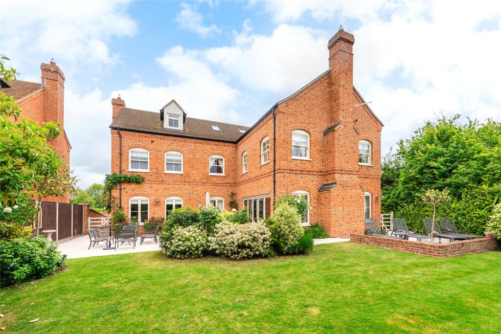 Main image of property: Royal Oak Lane, Pirton, Hitchin, Hertfordshire, SG5