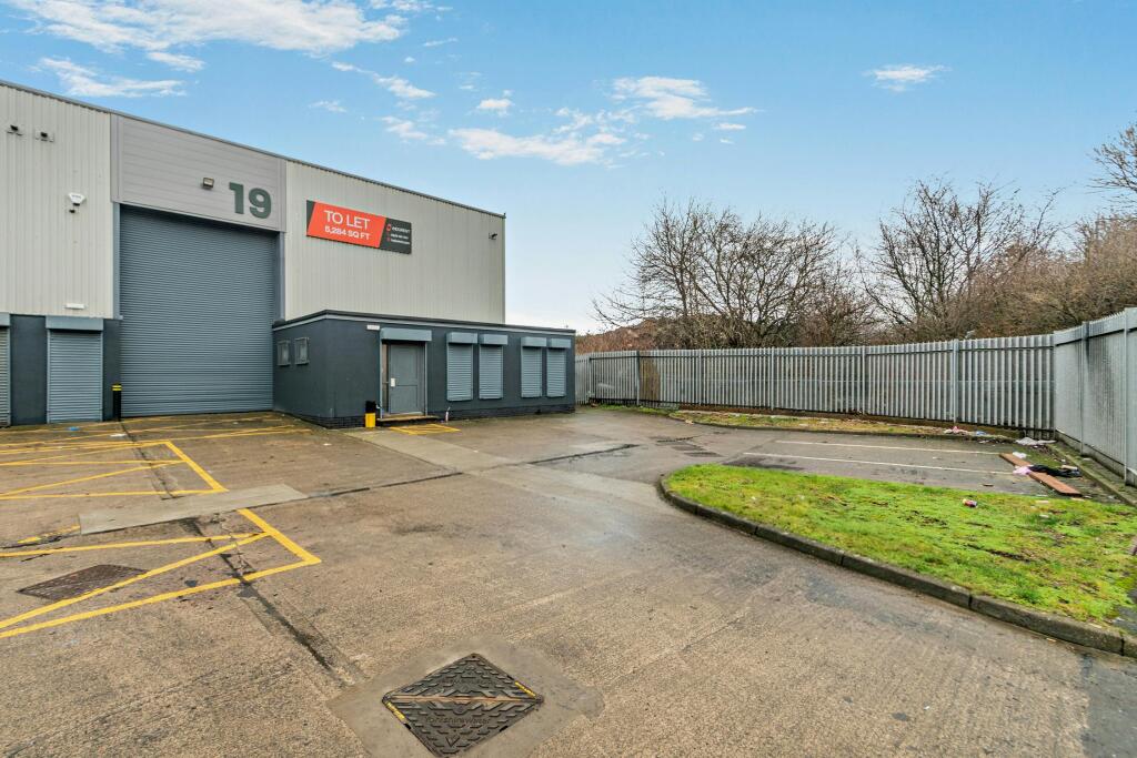 8678306-exterior01-v2-800.jpg
