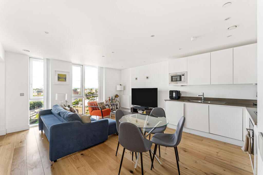 Main image of property: High Street, London, E15