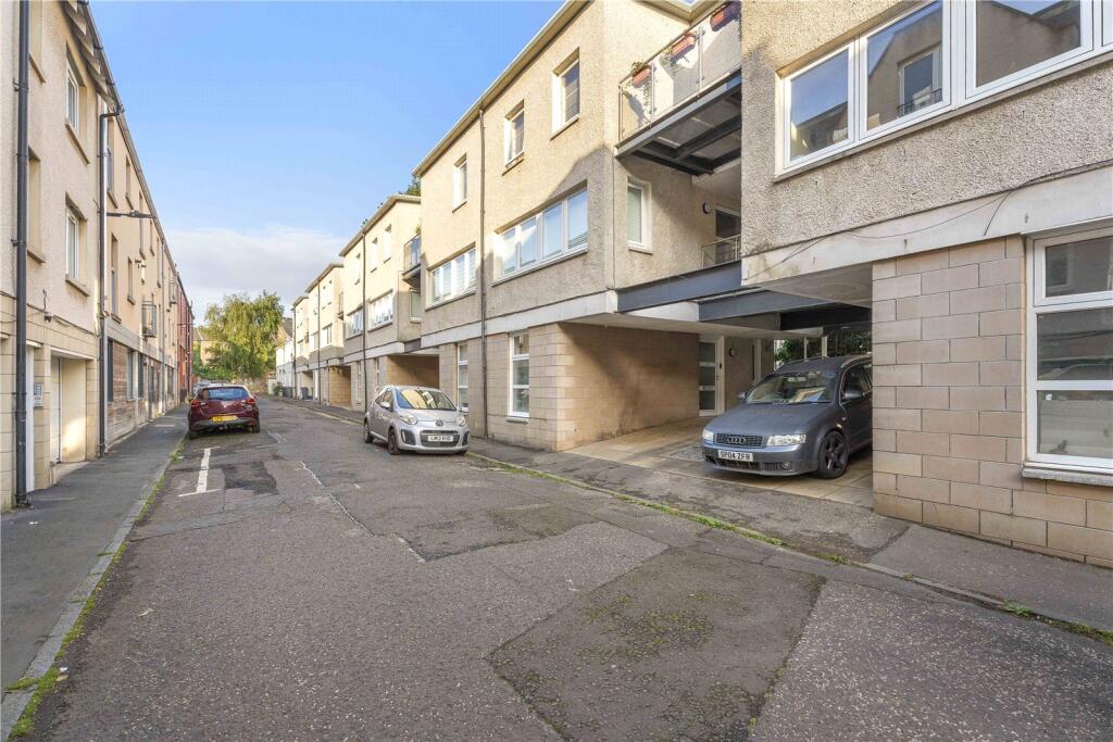 Main image of property: 72 Trafalgar Lane, Leith, Edinburgh, EH6 4DQ