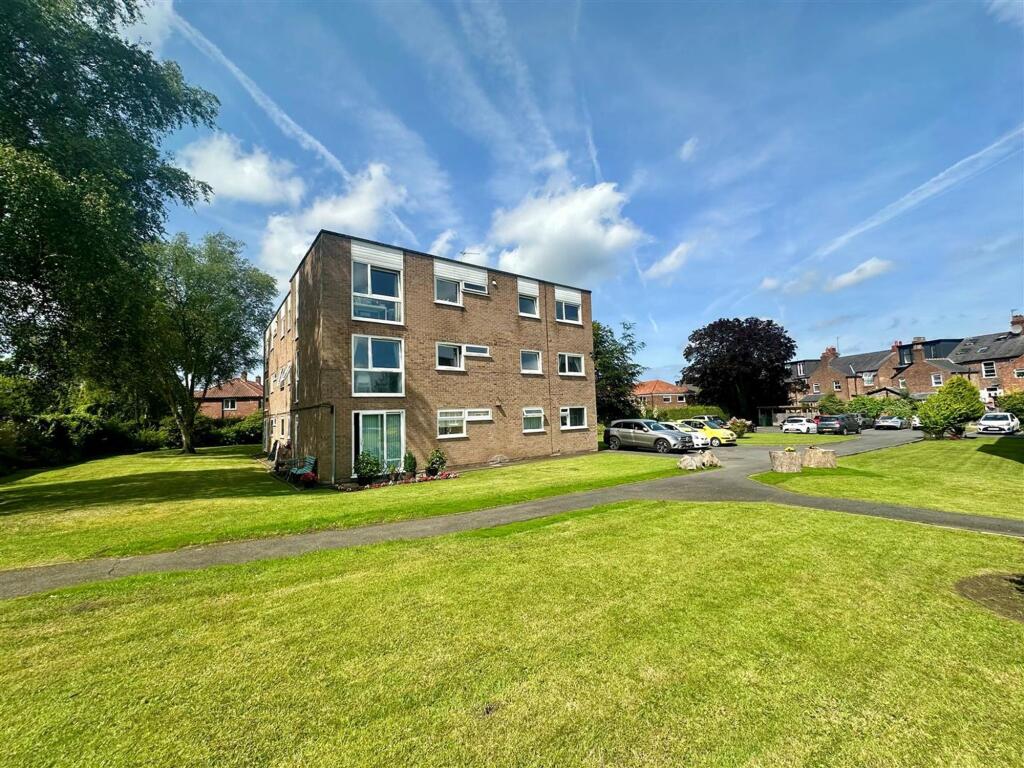 Main image of property: 4 Grange Court, Grange Road, Bowdon, WA14 3EU