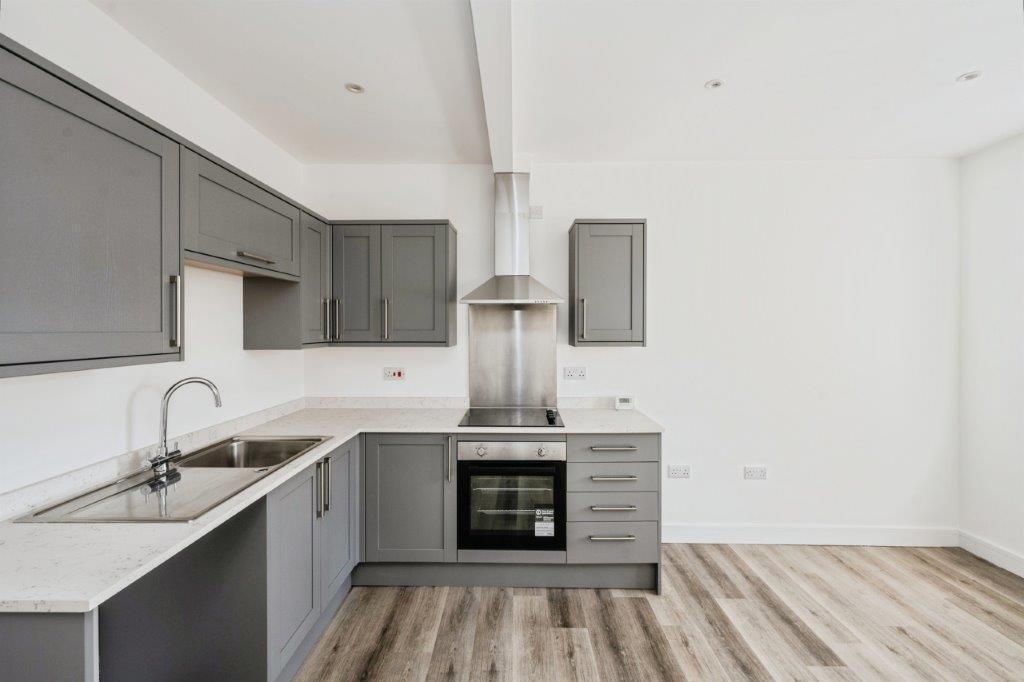 Main image of property: Heol Twrch