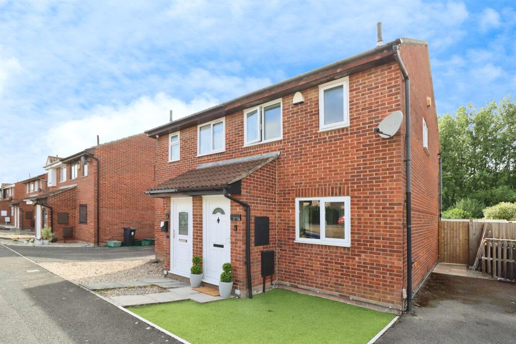 Main image of property: Parnall Crescent, Yate, Bristol