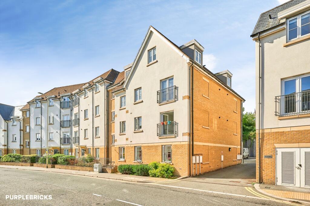 Main image of property: 112 South Street, Bishop's Stortford, CM23