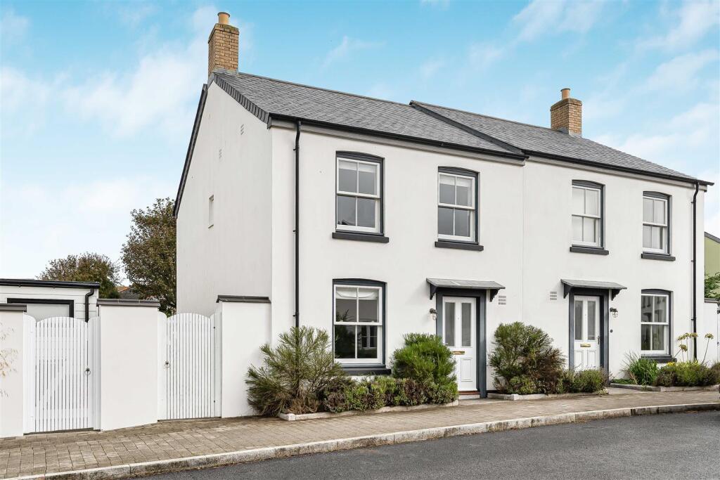 Main image of property: Stret Kosti Veur Wartha, Nansledan, Newquay