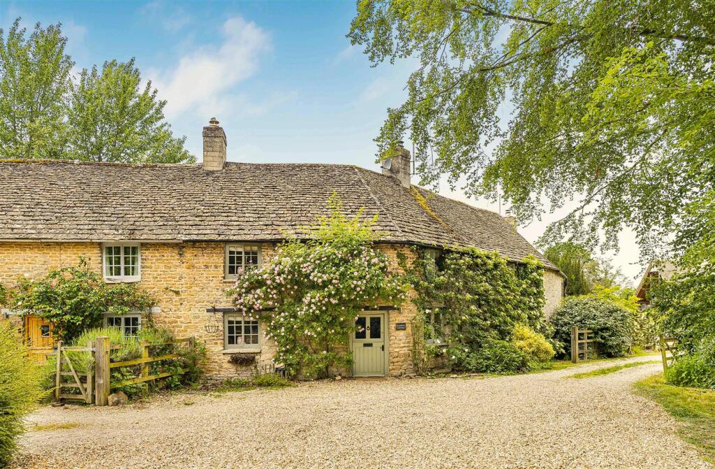 Main image of property: Alvescot, Oxfordshire