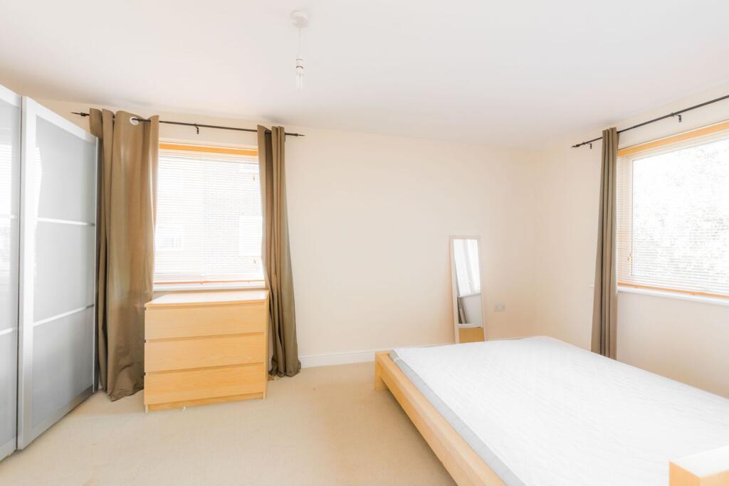 Main image of property: Cline Road, Bounds Green, London, N11