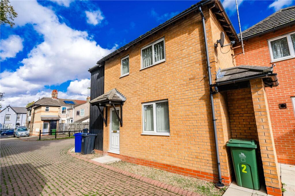 Main image of property: Intax Farm Mews, Grimsby, DN32