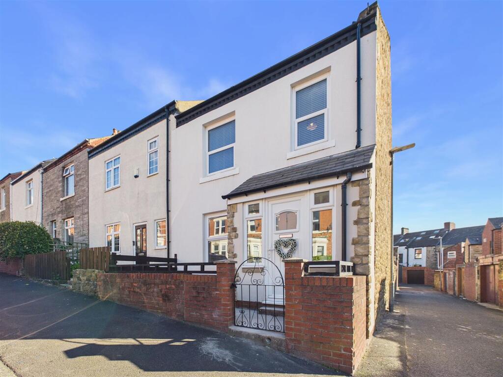 Main image of property: Dean Street, Low Fell