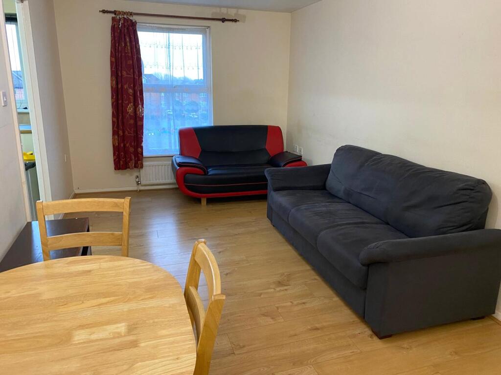 Main image of property: Oakleigh Road North, Whetstone, London, N20