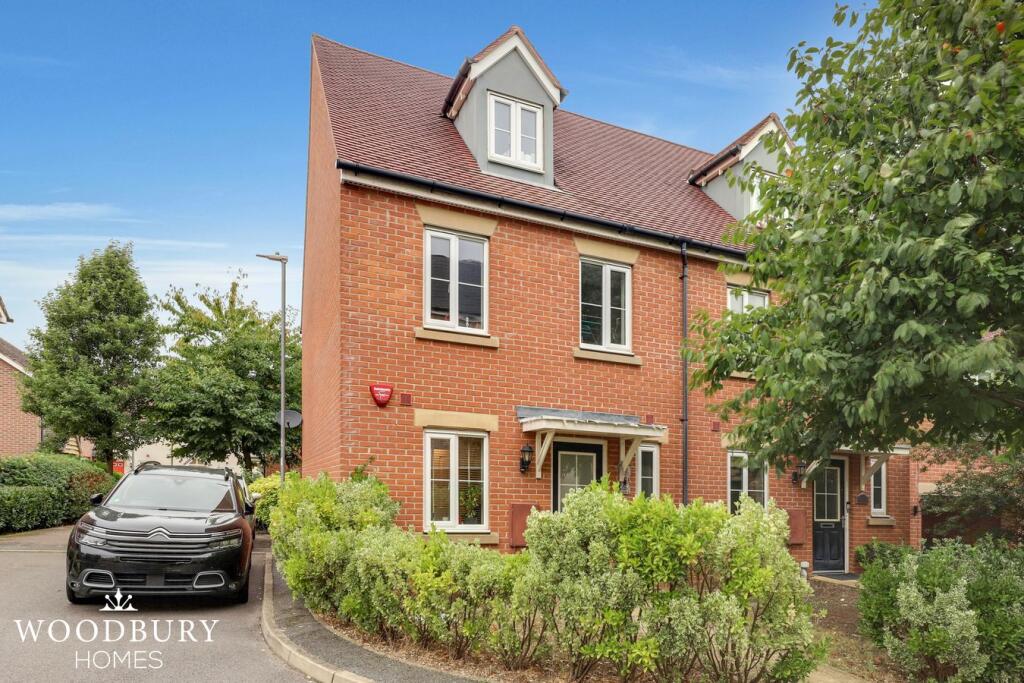Main image of property: The Square, Loughton, IG10