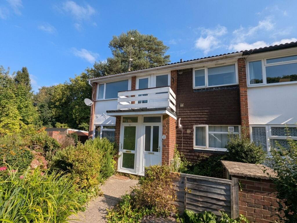Main image of property: Worthing Road, Horsham, RH12