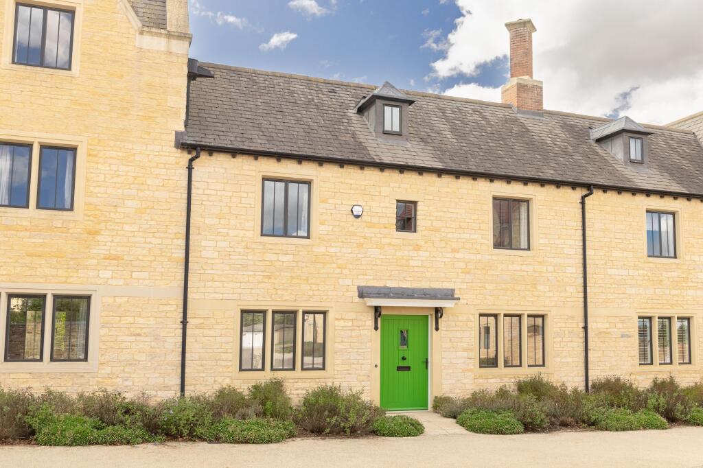 Main image of property: Sand Furlong, Bletchingdon, OX5