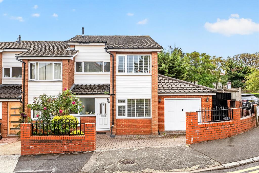 Main image of property: Gavina Close, MORDEN