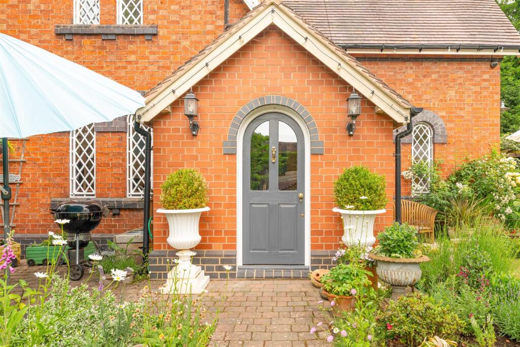 Main image of property: Langley Road, Claverdon, Warwick