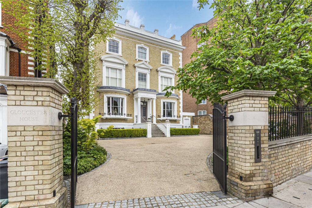 Main image of property: Richmond Hill, Richmond, Surrey, TW10