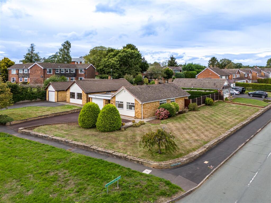 Main image of property: 11 Four Ashes Road, Brewood, Stafford, ST19 9HX