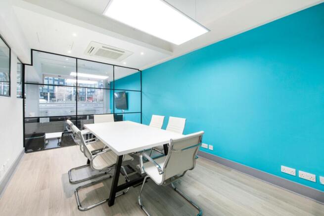 OFFICE 11.jpg