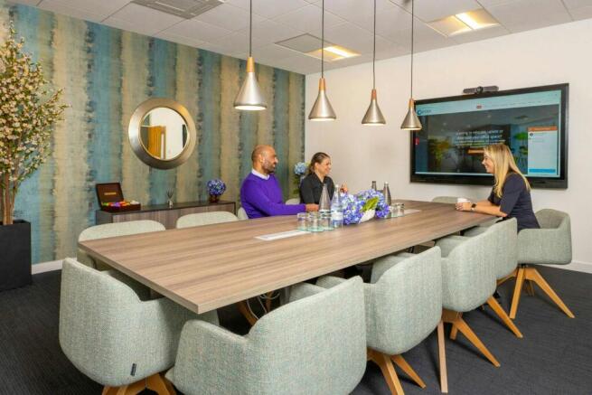 Meetingroom11600x1067.jpg