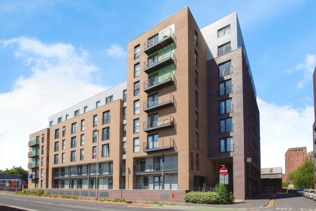Main image of property: Middlewood Plaza, M5