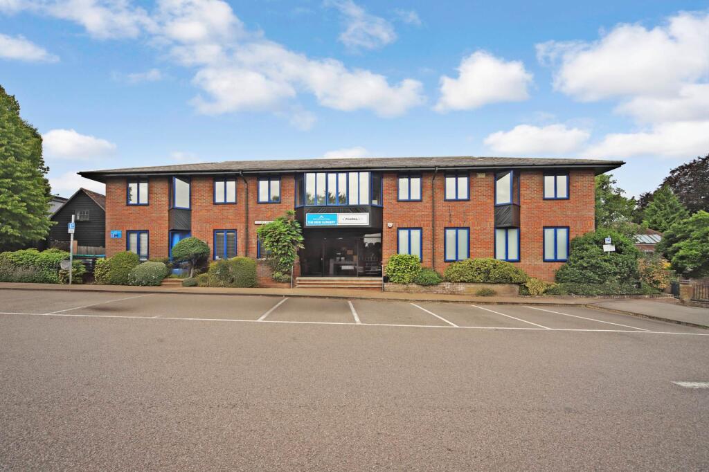Main image of property: St Peters House, Church Yard, Tring