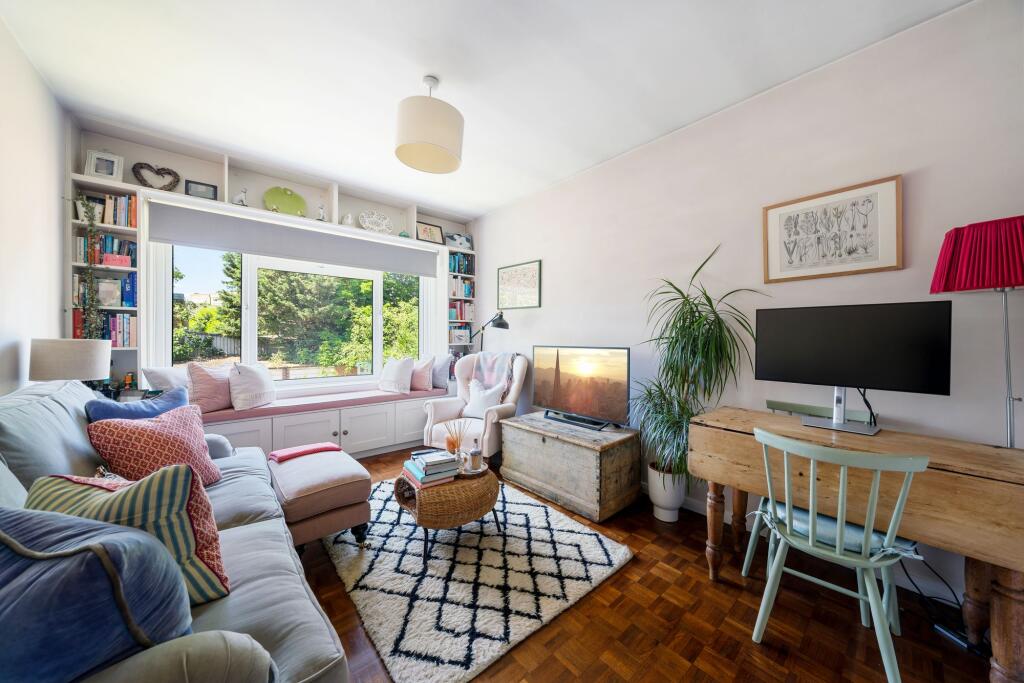 Main image of property: Kings Court, Barry Road, SE22 OJB