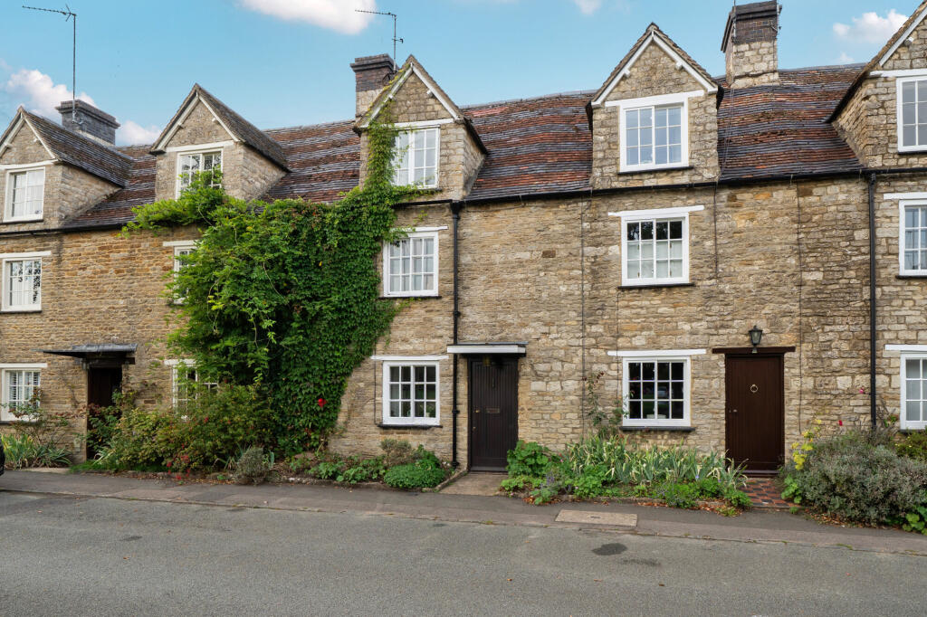 Main image of property: The Green, Evenley, NN13