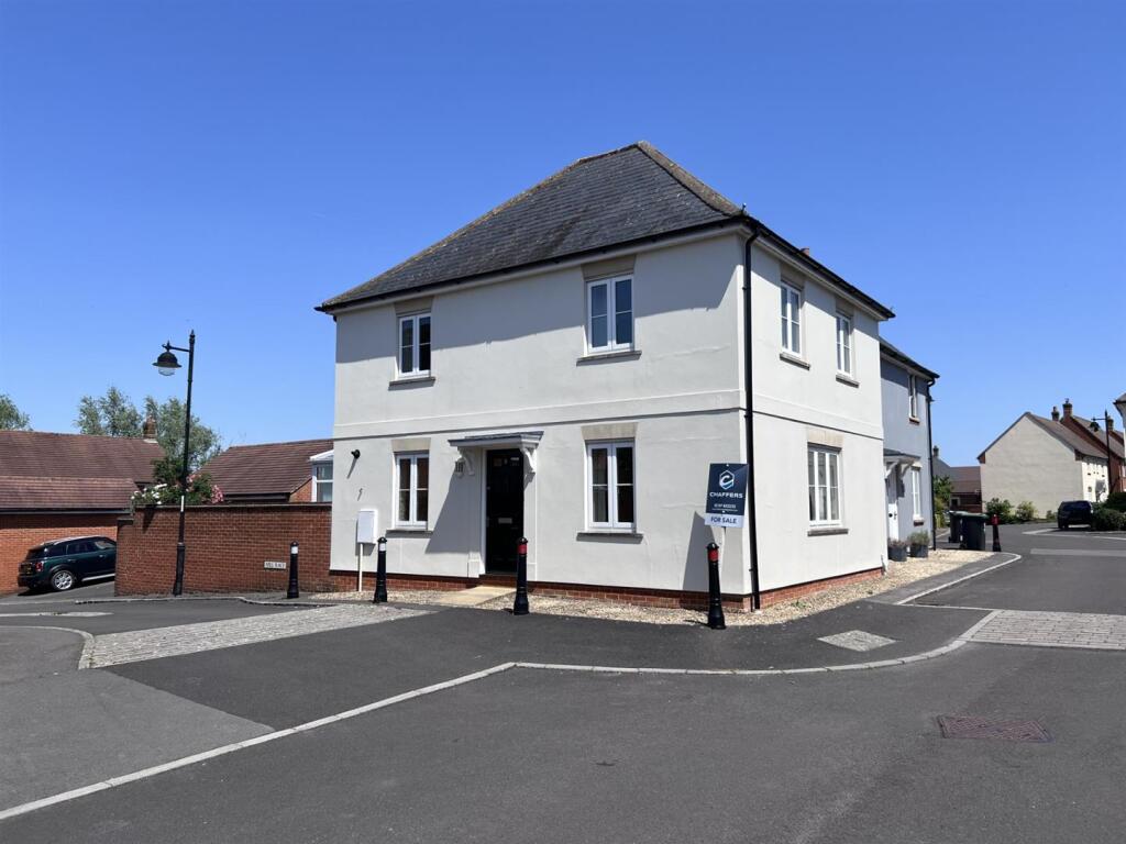 Main image of property: Bayfields, Gillingham