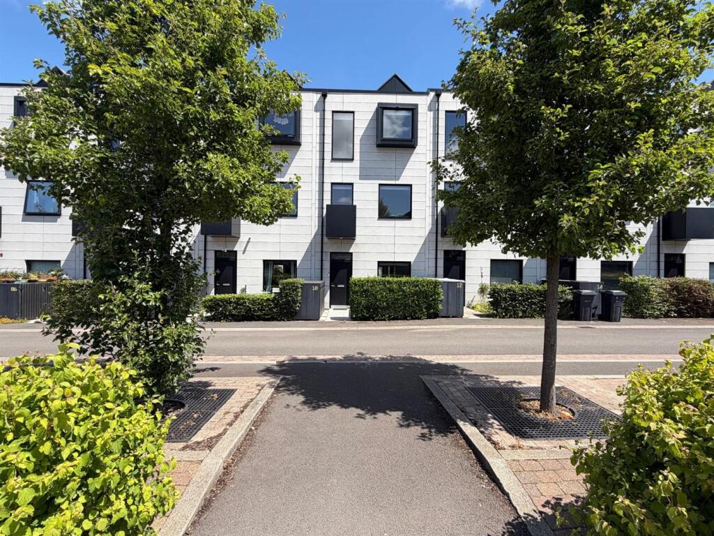 Main image of property: South Loop Park, Birmingham