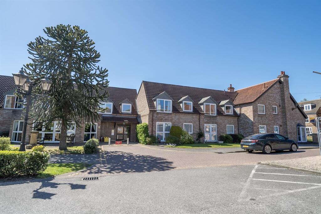 Main image of property: Front Street, Acomb, York, YO24 3DW