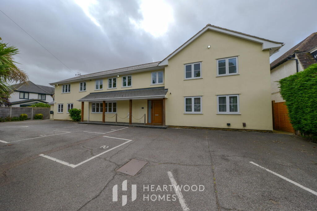 Main image of property: Sandpit Lane, St. Albans, AL1 4BW