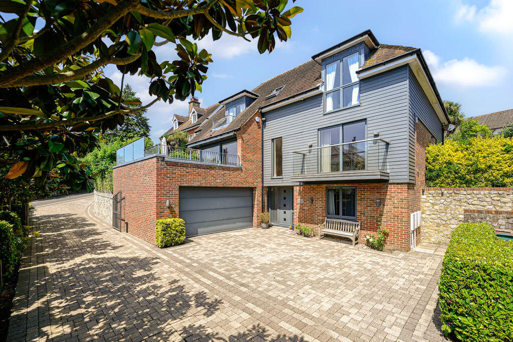 Main image of property: Hythe