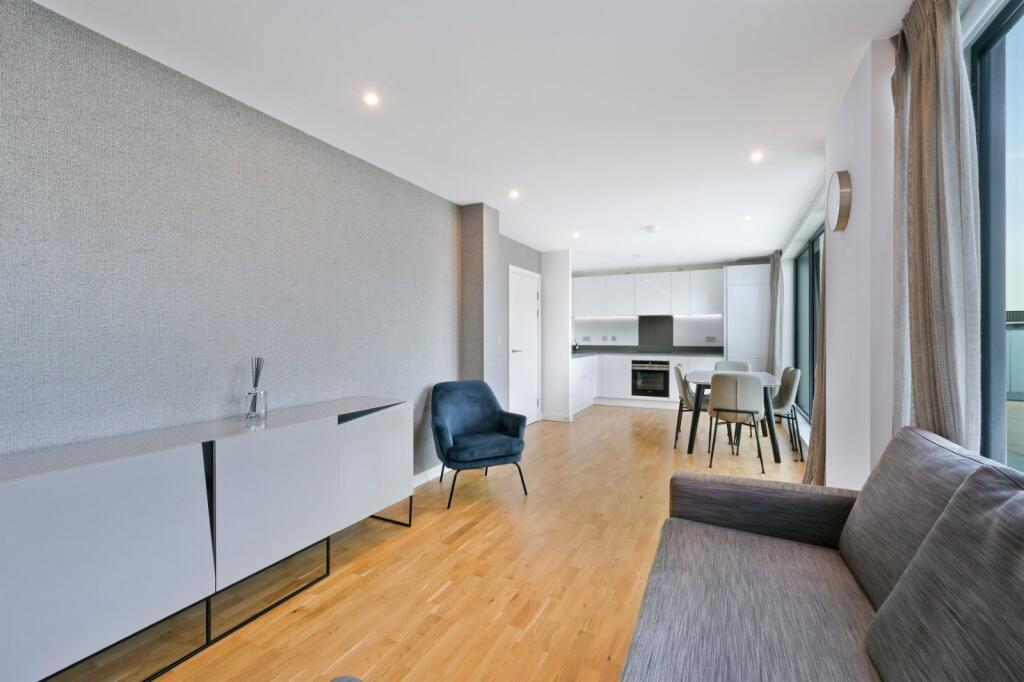 Main image of property: Hawthorne Crescent, London, SE10