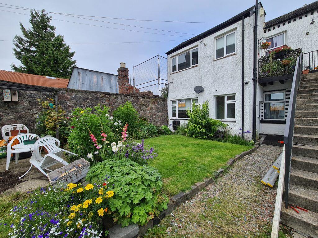 Main image of property: 90 West Princes St., Helensburgh, G84 8XD