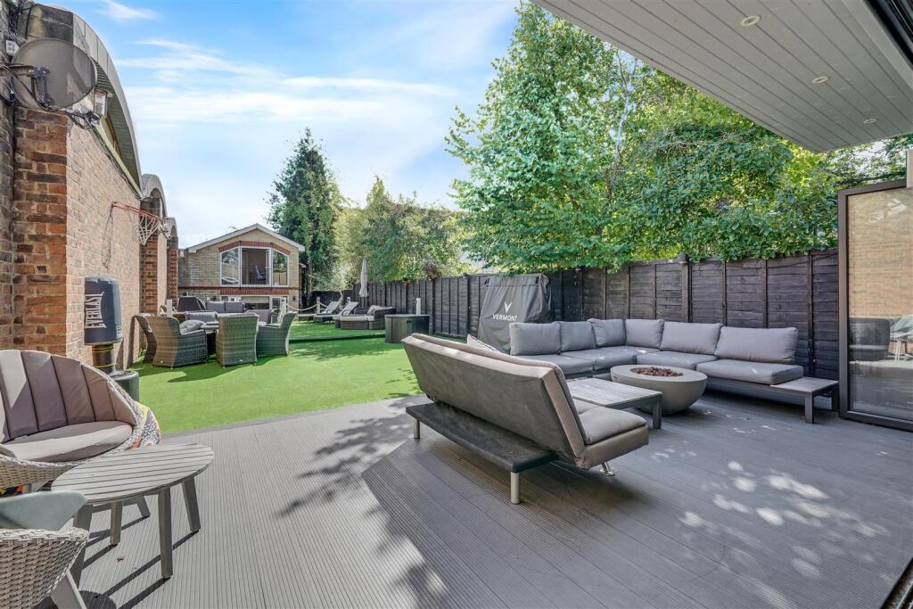 Main image of property: Daubeney Place, Hampton