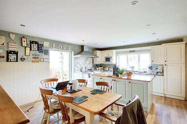 farmhouse kitchen