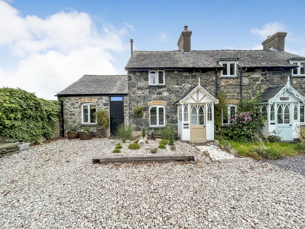 Main image of property: Cenfaes, Llanuwchllyn
