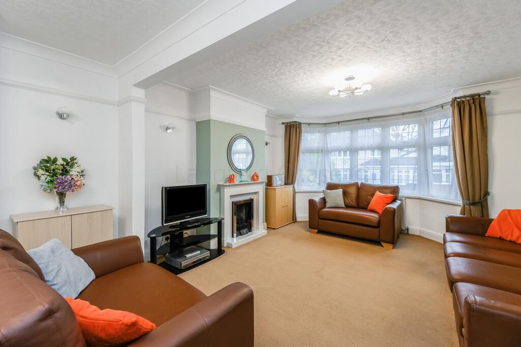 Main image of property: Alverstone Avenue, Barnet, EN4