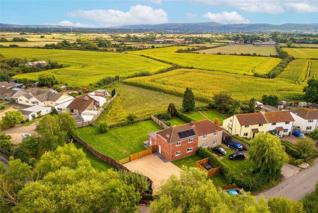 Main image of property: Puxton Road, Hewish, Weston-super-Mare, Somerset, BS24
