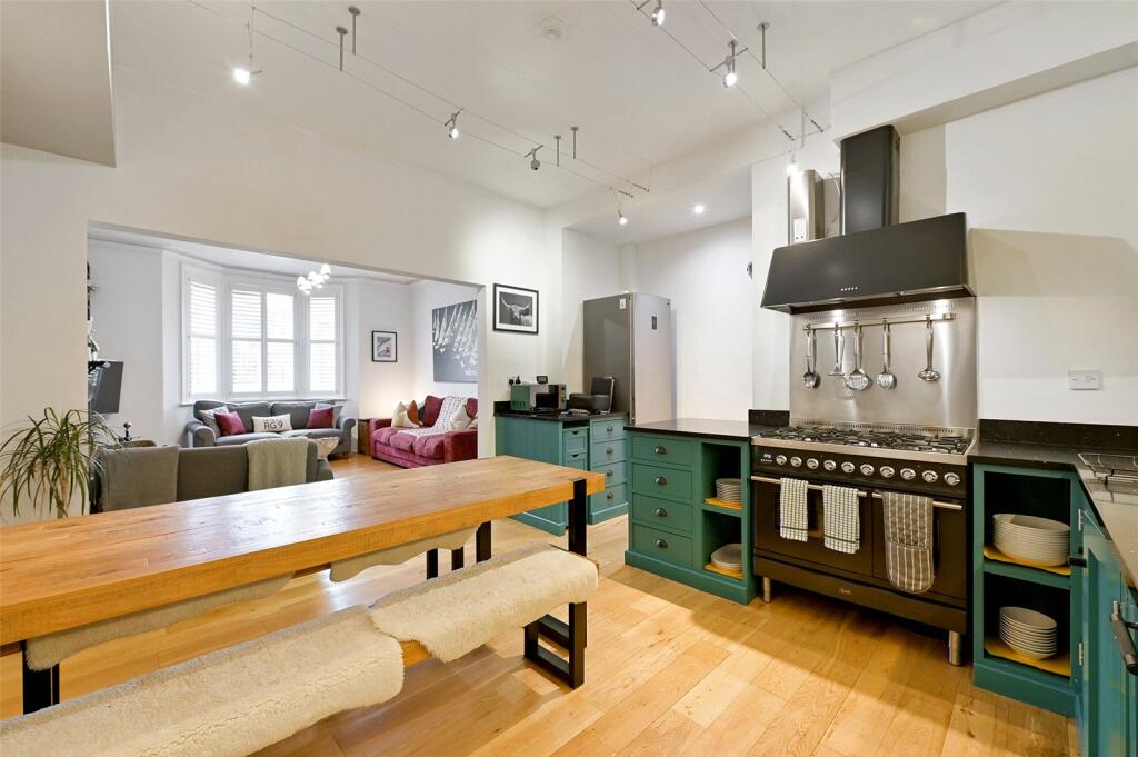Main image of property: Station Road, Henley-on-Thames, Oxfordshire, RG9