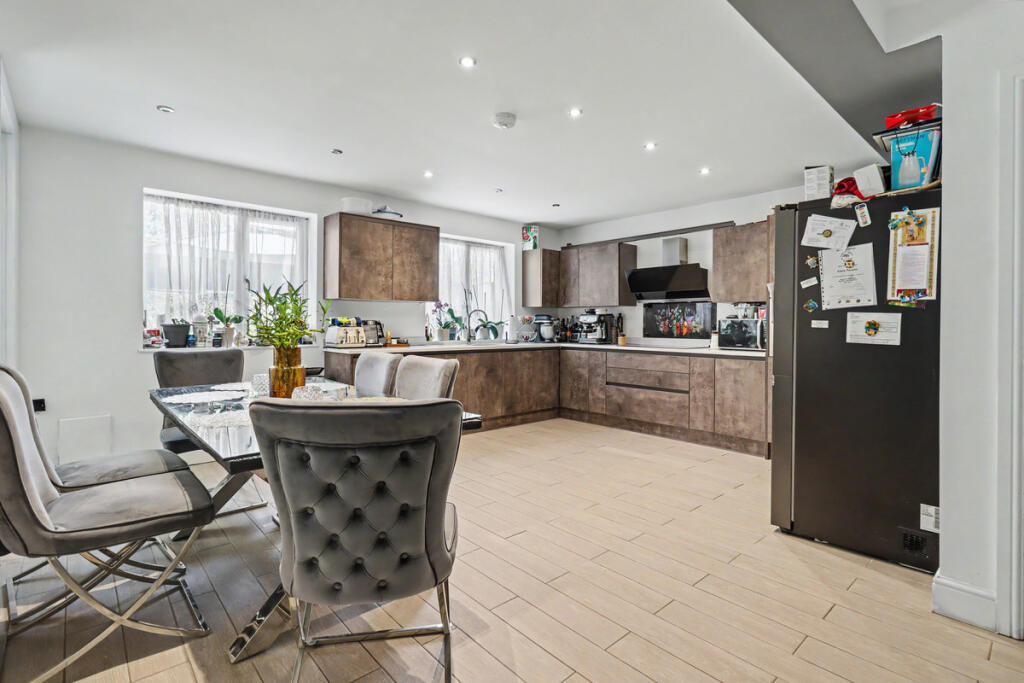 Main image of property: Cardinals Green, Cambridge