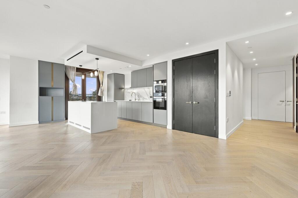 Main image of property: Triptych Bankside, SE1