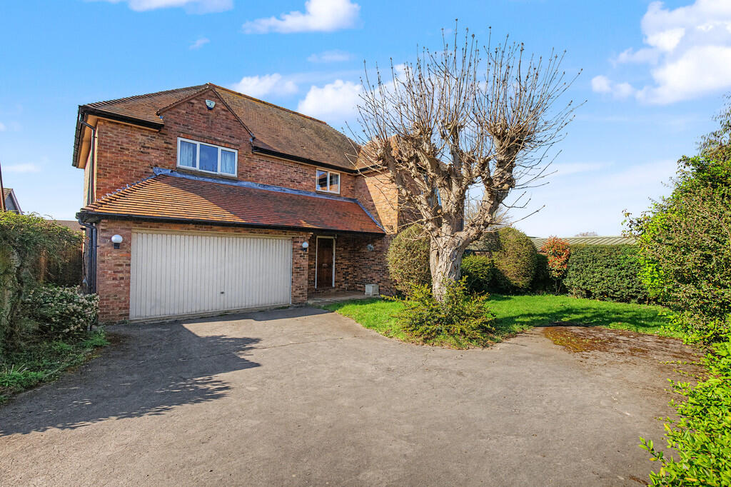 Main image of property: Kingfisher Close, Abingdon