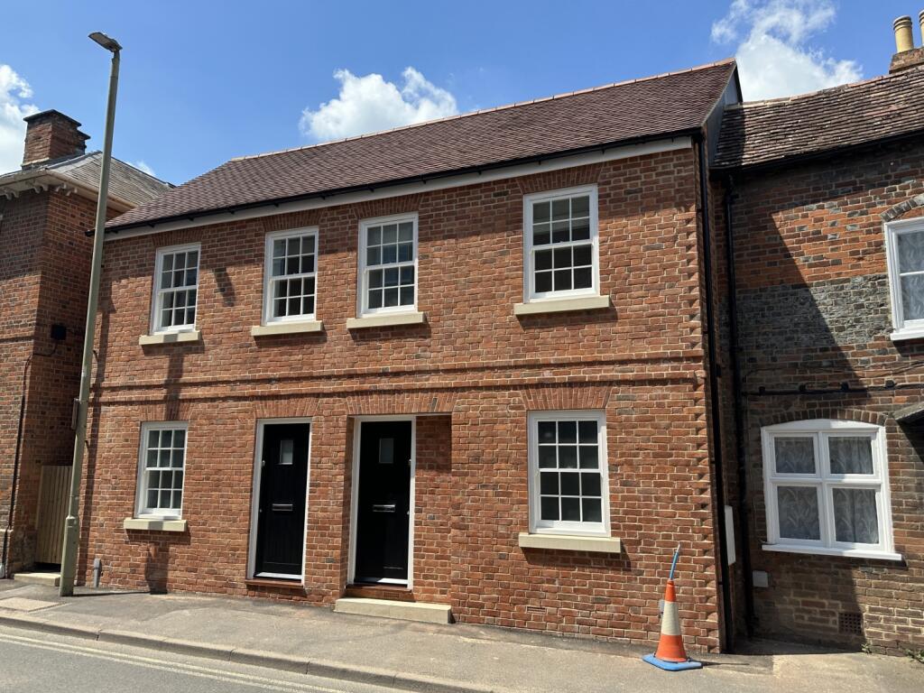 Main image of property: Newbury Street, Wantage,