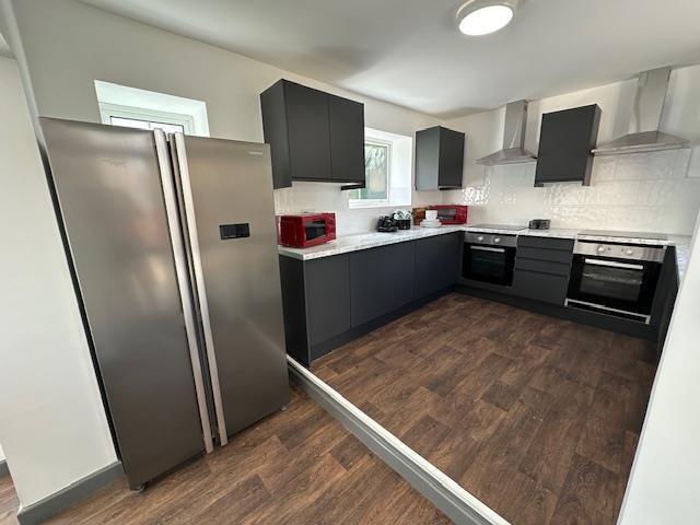 Main image of property: NEWLY REFURBISHED EN-SUITE ROOM Portland Street, Sutton-In-Ashfield