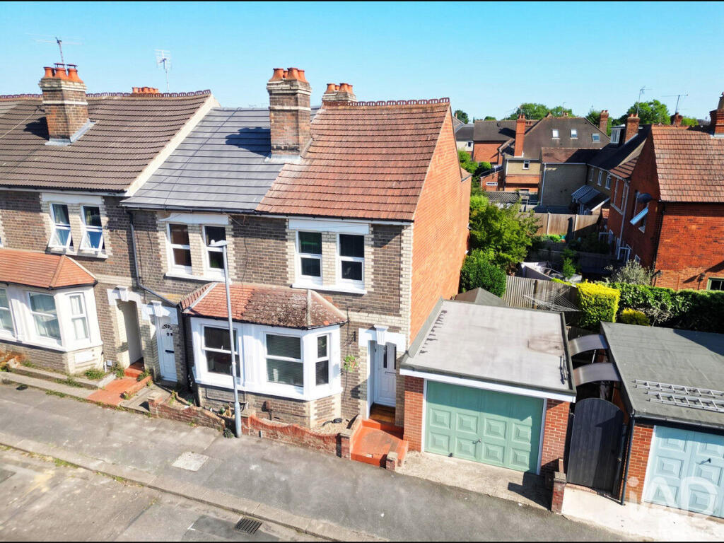Main image of property: Lennox Road, Reading, RG6