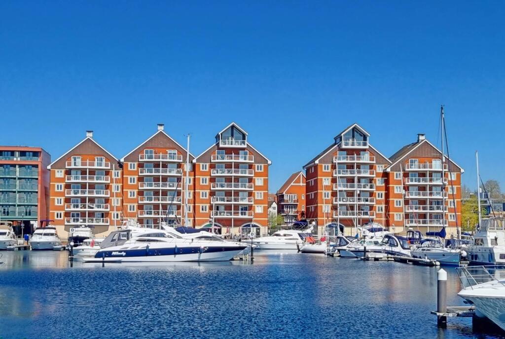 Main image of property: Neptune Square, Ipswich