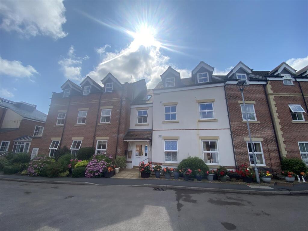 Main image of property: 29 Stokes Mews Newent
