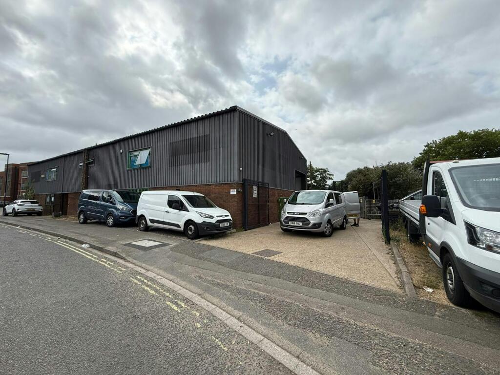 Main image of property: 2 Mount Pleasant Industrial Estate, Mount Pleasant Road, Southampton, SO14 0SP